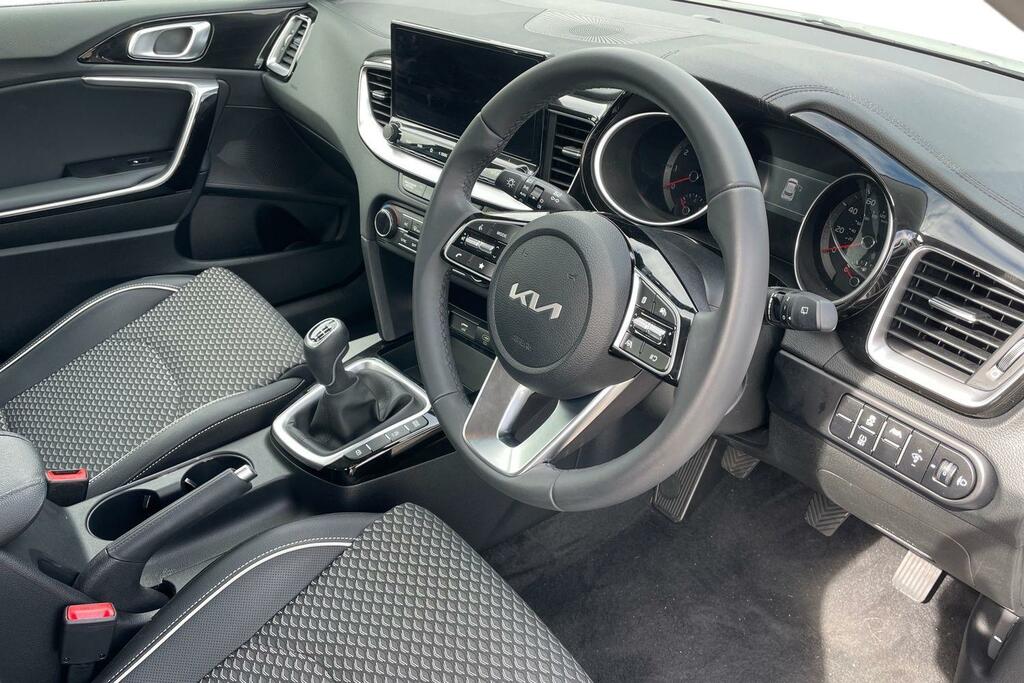 Kia Xceed 1.0T Gdi Isg 113 Pure DY75YUC White #6