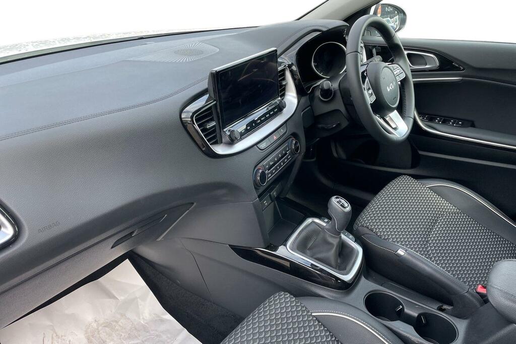 Kia Xceed 1.0T Gdi Isg 113 Pure DY75YUC White #2