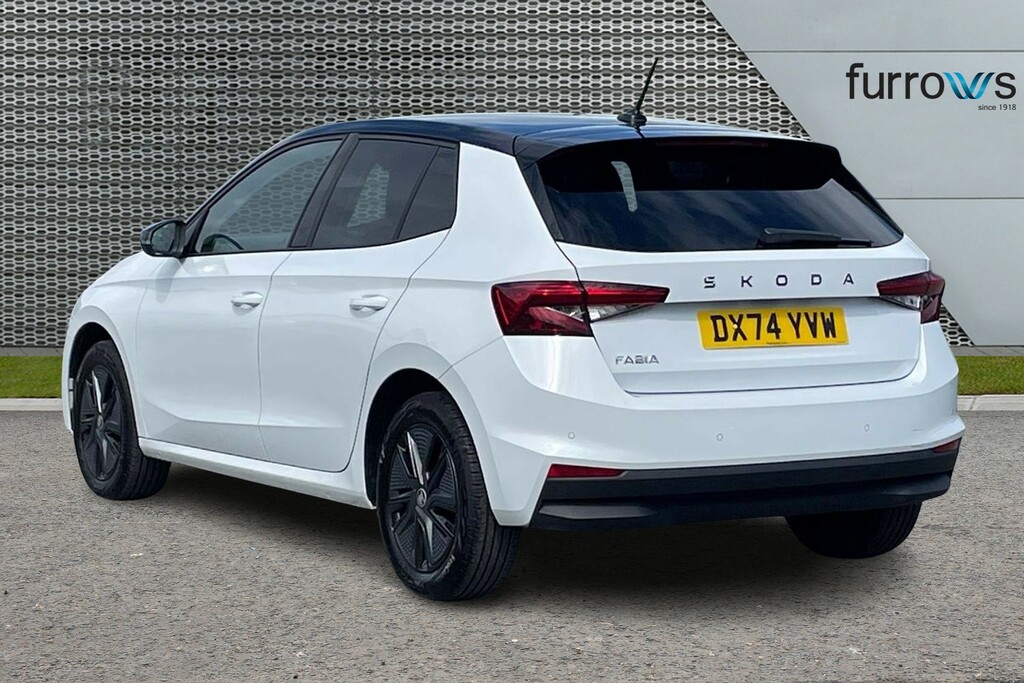 Skoda Fabia 1.0 Tsi Design Edition DX74YVW White #3