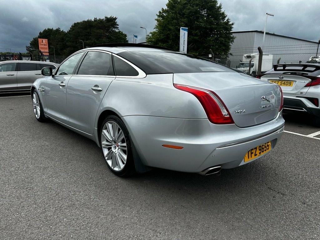 Jaguar XJ 3L Portfolio TFZ9655 Silver #5