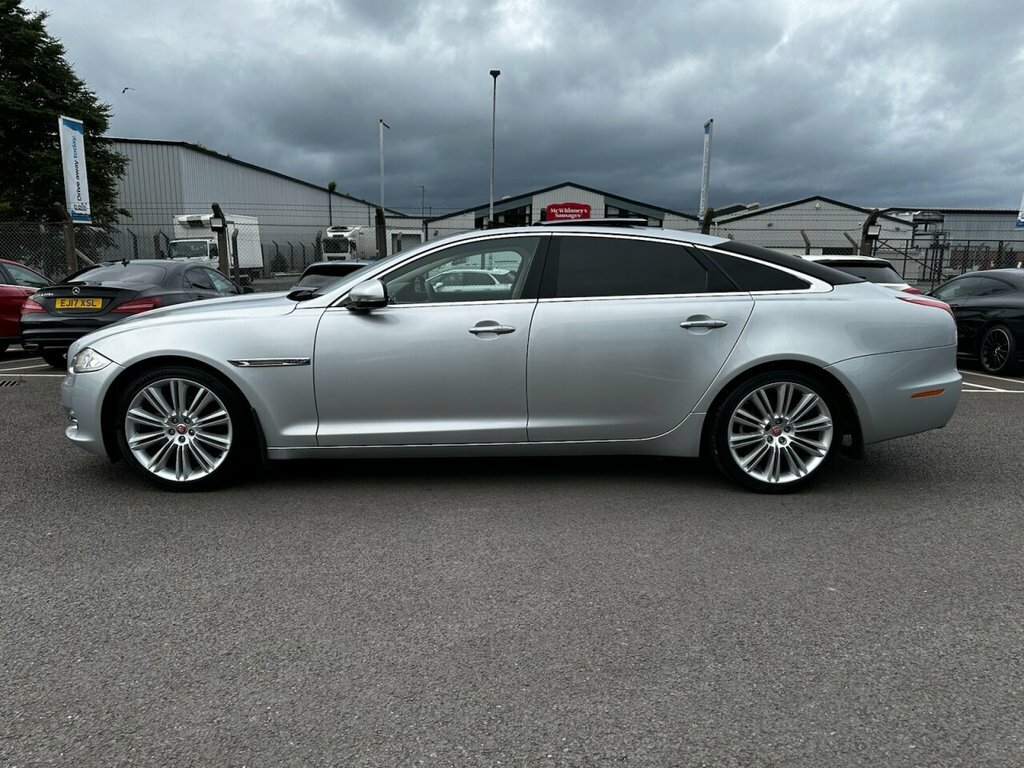 Jaguar XJ 3L Portfolio TFZ9655 Silver #4