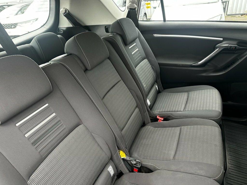Toyota Verso 1.6 D-4d Icon Grey #12