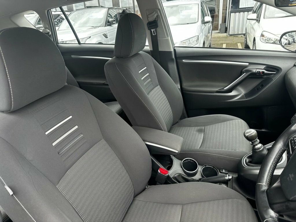 Toyota Verso 1.6 D-4d Icon Grey #13