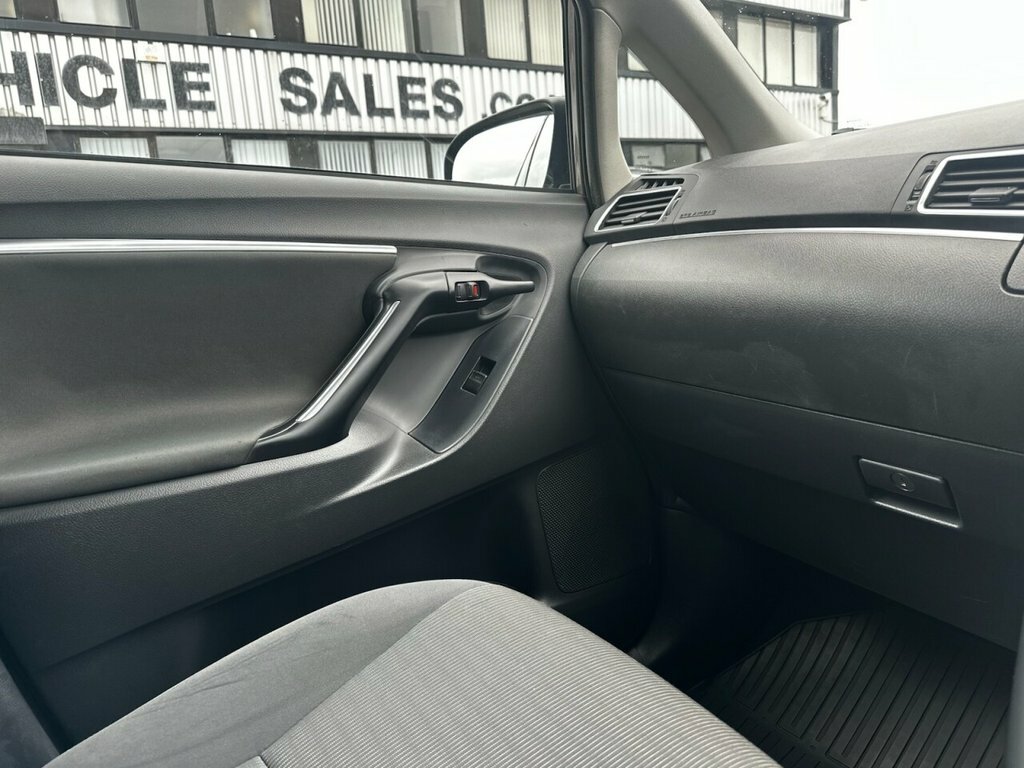 Toyota Verso 1.6 D-4d Icon Grey #15