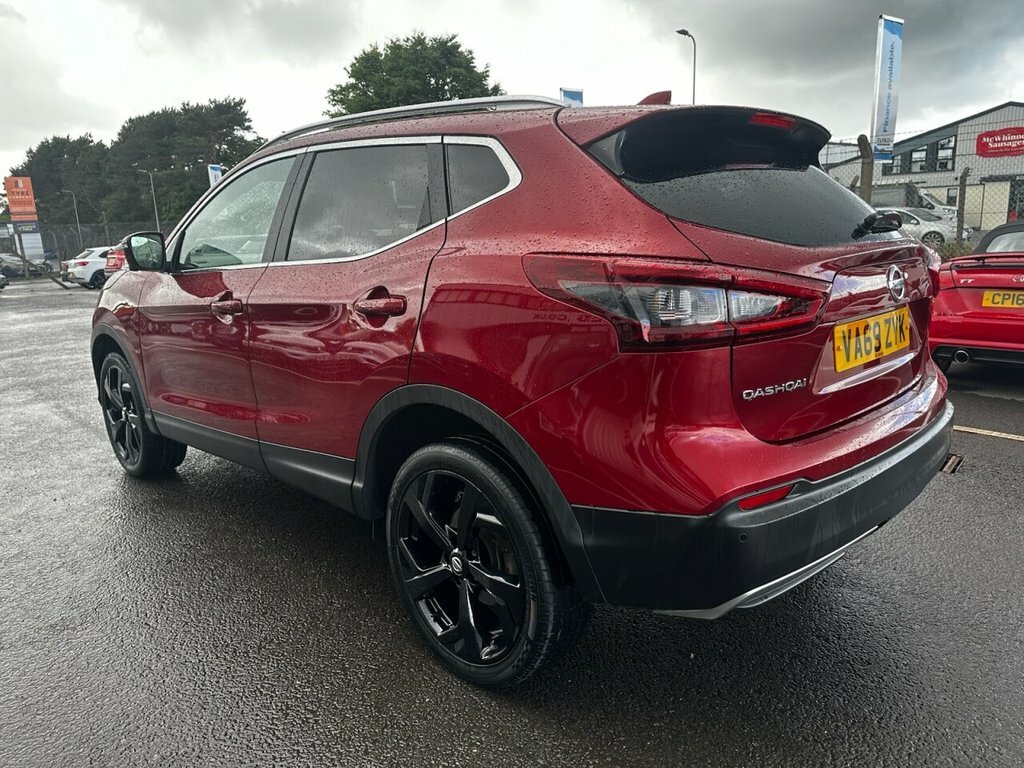 Nissan Qashqai 1.3L Tekna Red #5