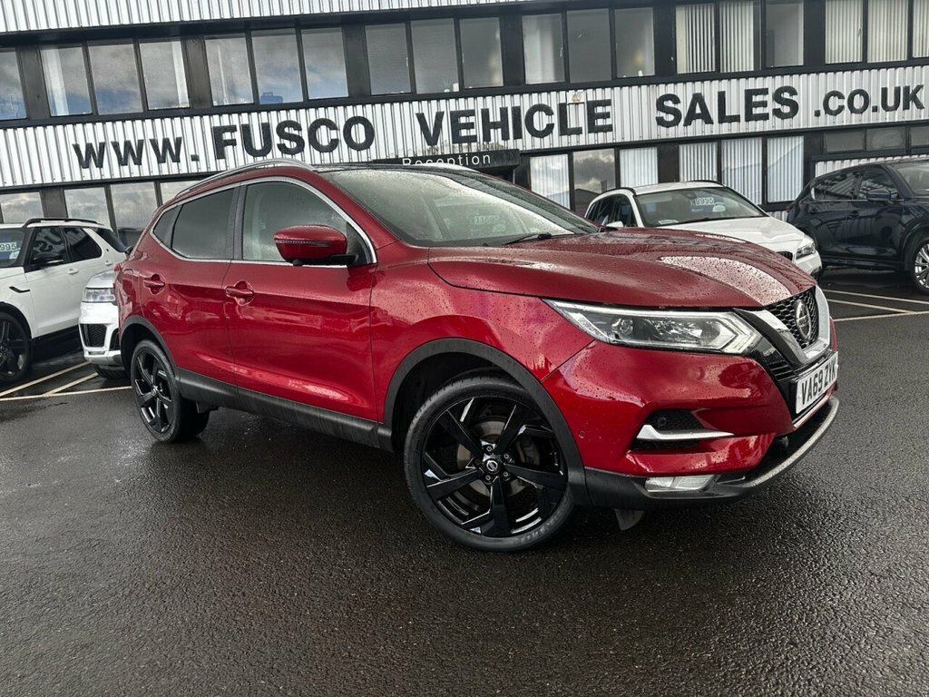 Nissan Qashqai 1.3L Tekna Red