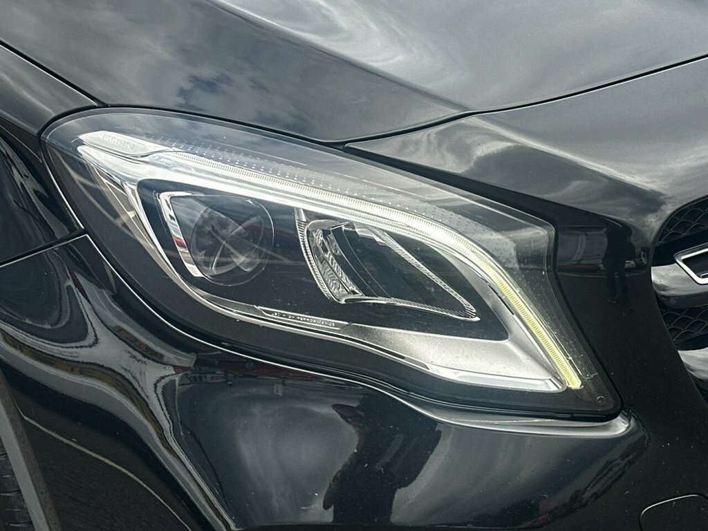 Mercedes-Benz GLA Class 1.6L Urban Edition Black #6