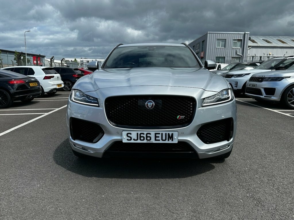Jaguar F-Pace 3L S Silver #6