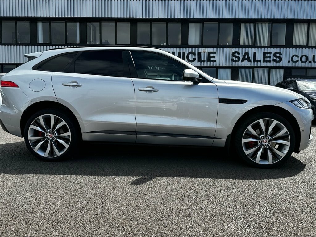 Jaguar F-Pace 3L S Silver #3