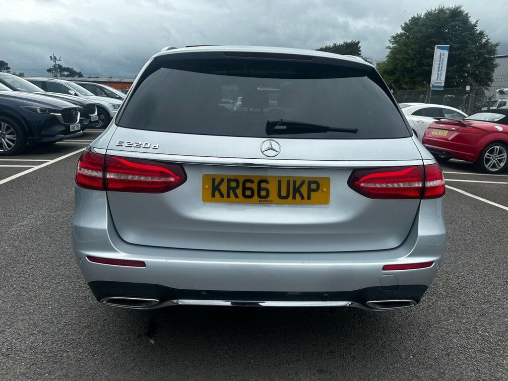 Mercedes-Benz E Class 2L Amg Line Silver #6