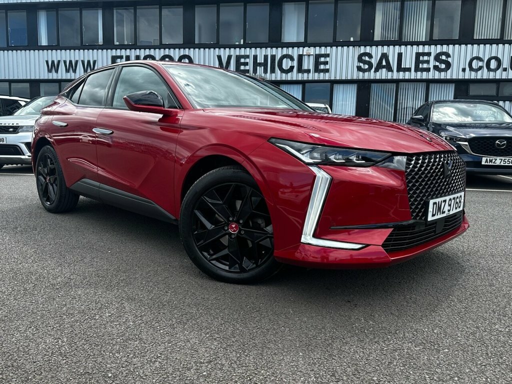 DS DS 4 1.2L Performance Line Red