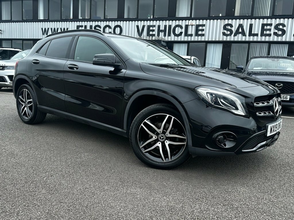 Mercedes-Benz GLA Class 1.6L Urban Edition Black