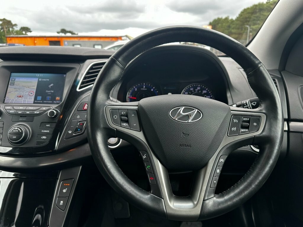 Hyundai I40 1.7L Se Nav White #18