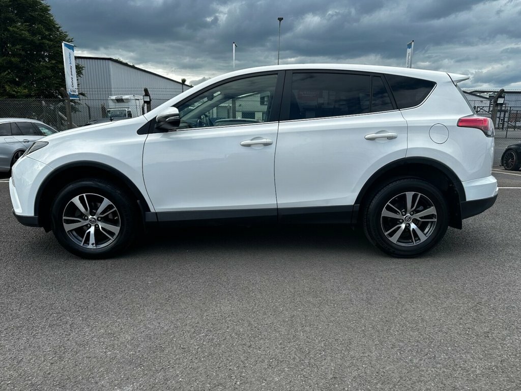 Toyota Rav 4 2L Business Edition White #4