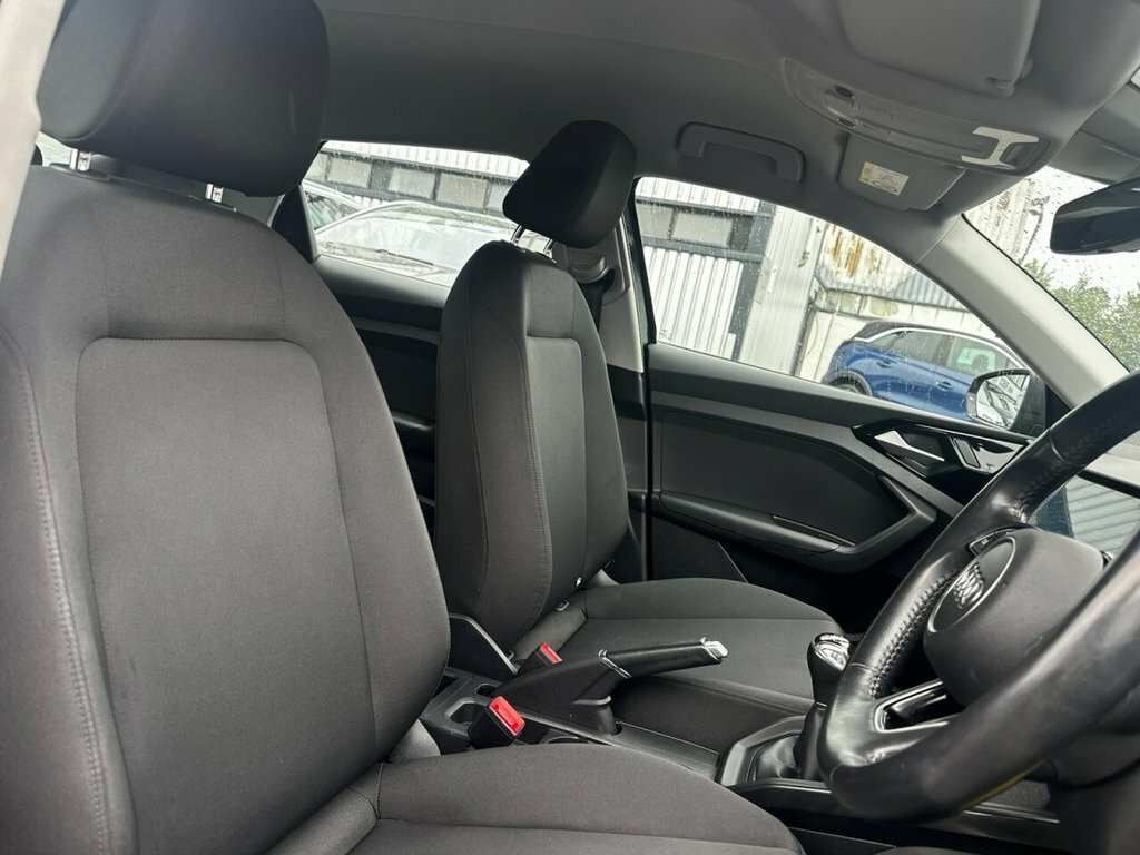 Audi A1 1.0 Sportback Tfsi Technik 94 Bhp White #16