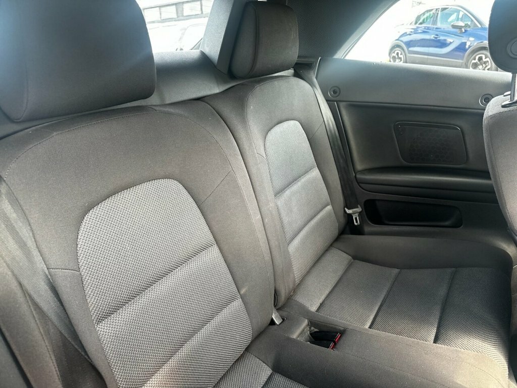 Audi A3 Cabriolet 1.6L Technik White #11