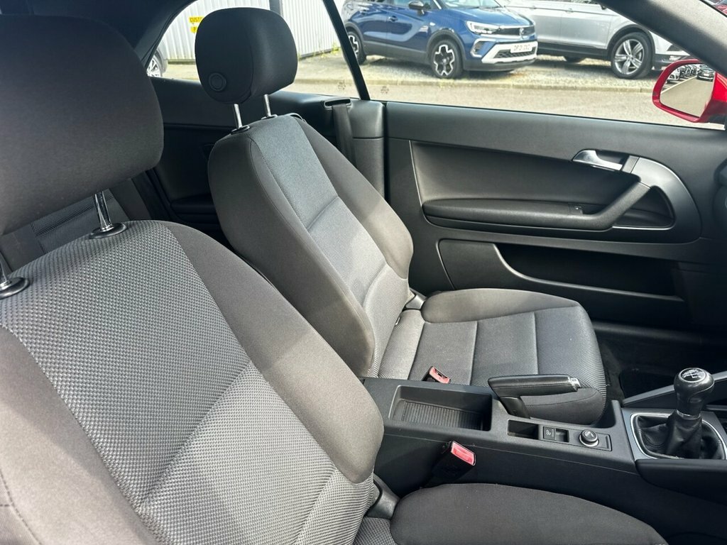 Audi A3 Cabriolet 1.6L Technik White #12