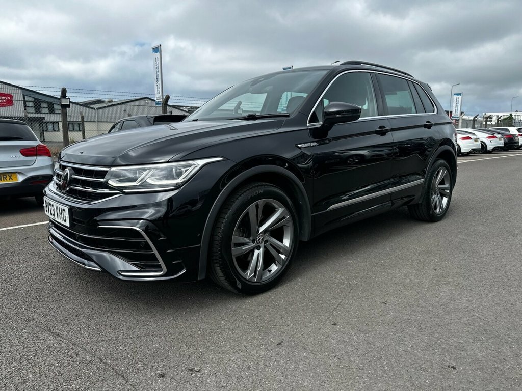 Volkswagen Tiguan 1.5L R-line Edition Black #3