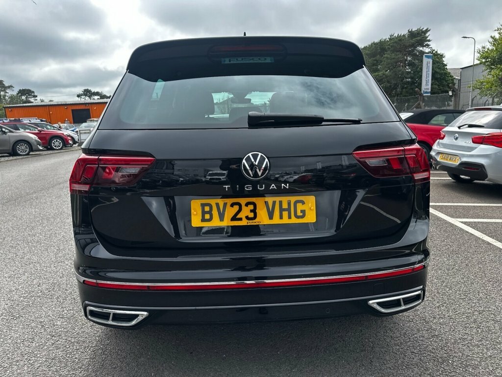 Volkswagen Tiguan 1.5L R-line Edition Black #6