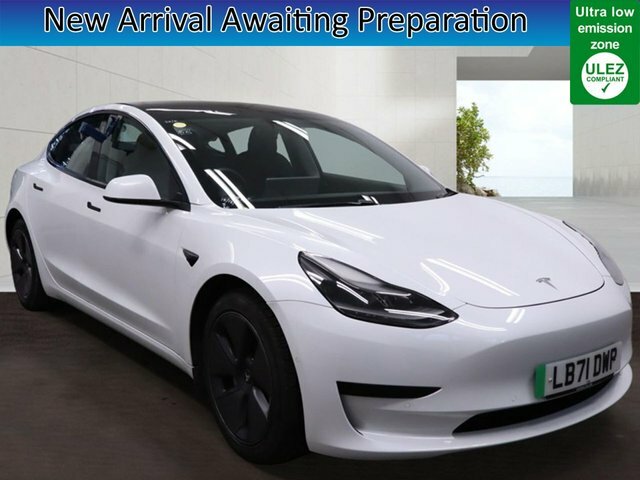 Tesla Model 3 Standard Range Plus Saloon Rwd White