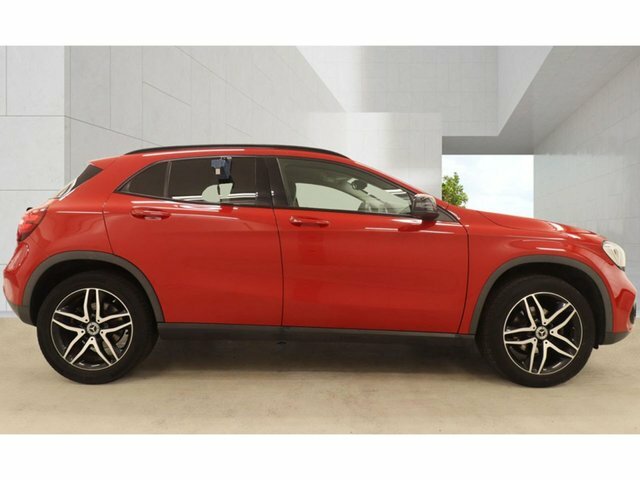 Mercedes-Benz GLA Class 1.6 Gla180 Urban Edition Suv 7G-dct Eur Red #4
