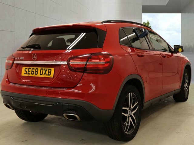 Mercedes-Benz GLA Class 1.6 Gla180 Urban Edition Suv 7G-dct Eur Red #3