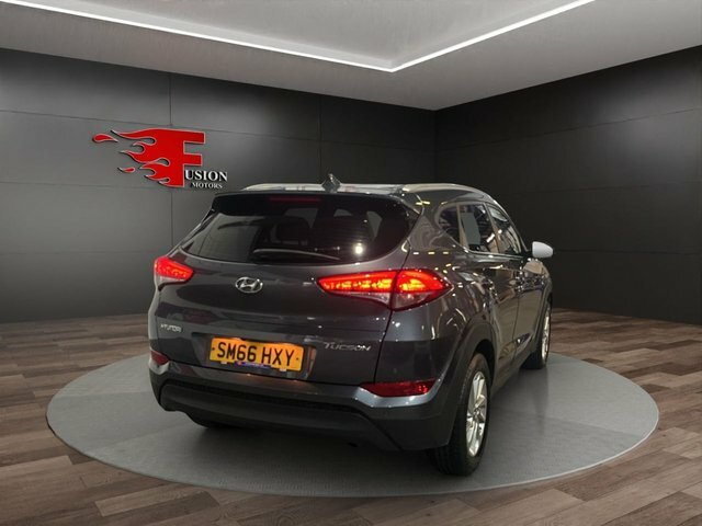 Hyundai Tucson 2.0 Crdi Premium Se 182 Bhp Red #7