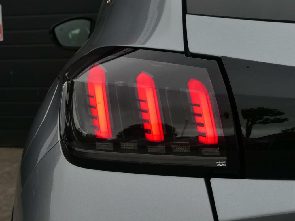 Peugeot 208 1.2 Puretech Active Premium White #27