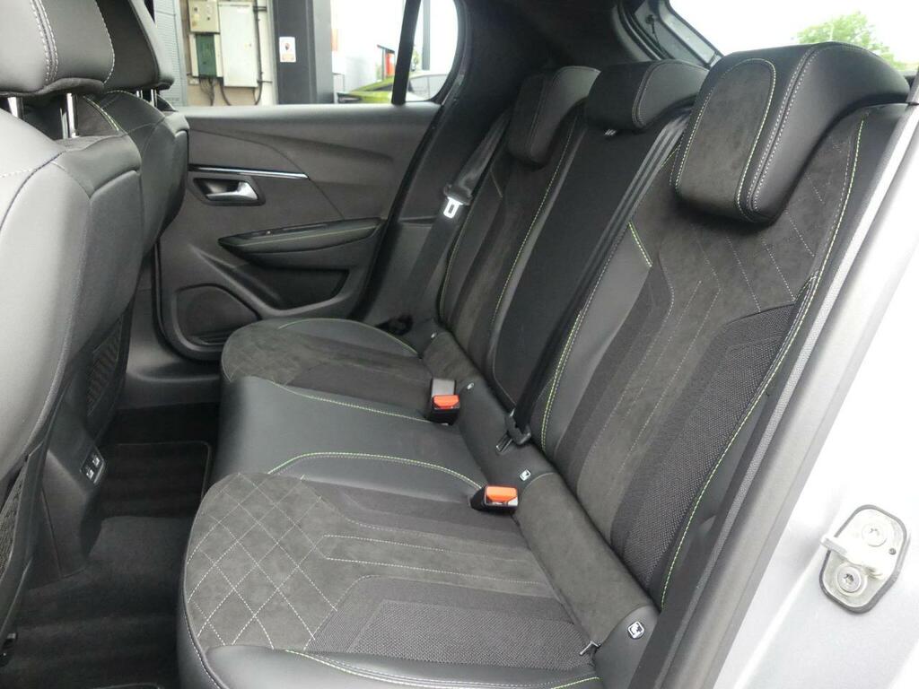 Peugeot 208 1.2 Puretech Active Premium White #7