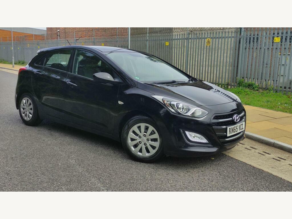 Hyundai I30 1.4 Blue Drive S Euro 6 S S Black #2