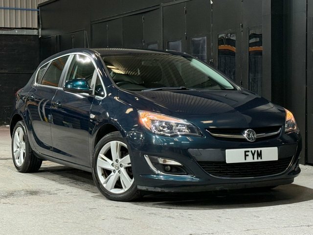 Vauxhall Astra Sri Hatchback Green #2