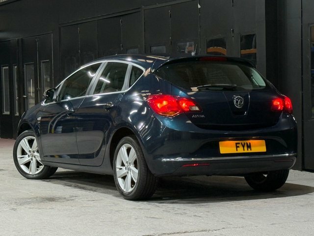 Vauxhall Astra Sri Hatchback Green #4