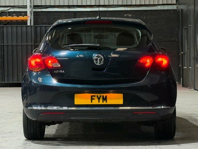 Vauxhall Astra Sri Hatchback Green #6