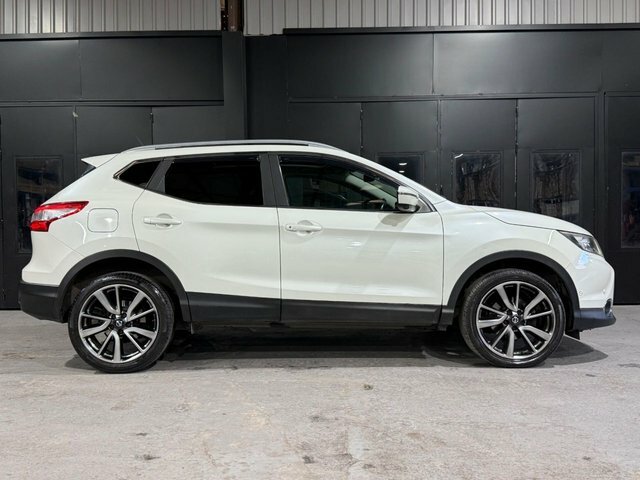 Nissan Qashqai Dci Tekna Suv CK16UPB White #3