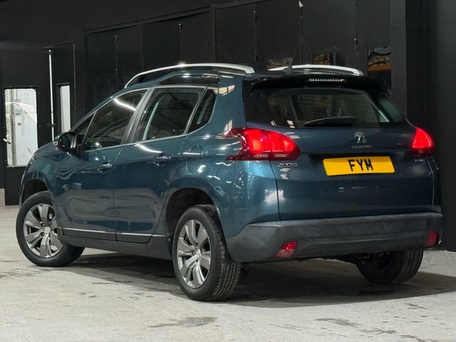 Peugeot 2008 Puretech Active Suv Green #4