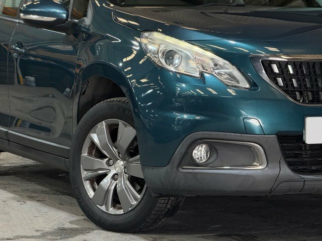 Peugeot 2008 Hatchback Black #17
