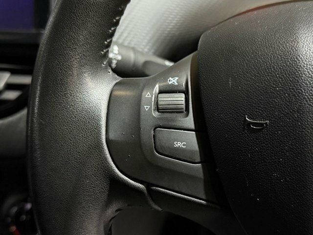 Peugeot 2008 Hatchback Black #35