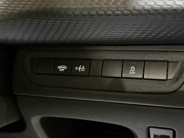 Peugeot 2008 Hatchback Black #38