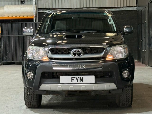 Toyota HILUX D-4d Hl3 Pickup Black #5