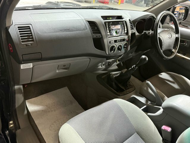 Toyota HILUX 2.5 Hl2 4X4 D-4d Red #10