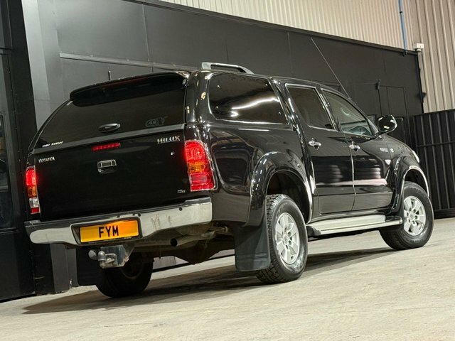 Toyota HILUX 2.5 Hl2 4X4 D-4d Red #60