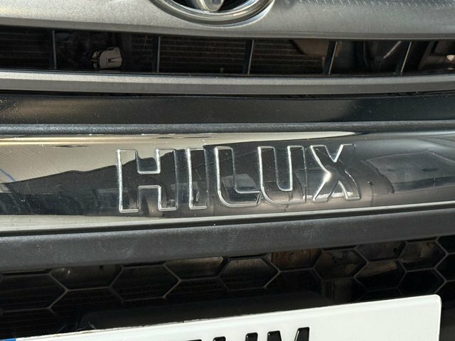 Toyota HILUX 2.5 Hl2 4X4 D-4d Red #65