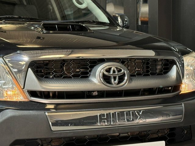 Toyota HILUX 2.5 Hl2 4X4 D-4d Red #19