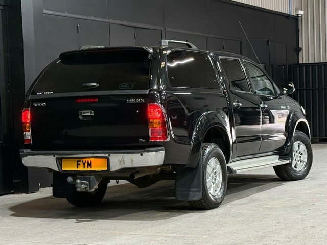 Toyota HILUX 2.5 Hl2 4X4 D-4d Red #16