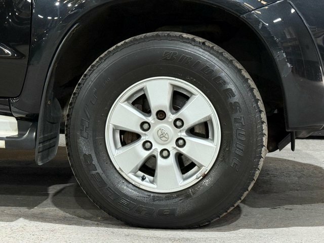 Toyota HILUX 2.5 Hl2 4X4 D-4d Red #27