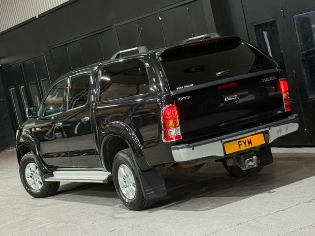 Toyota HILUX 2.5 Hl2 4X4 D-4d Red #58