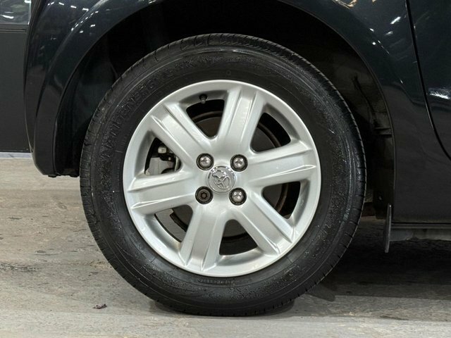 Toyota IQ Hatchback Black #33