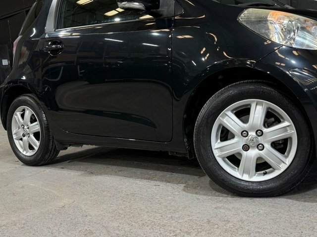 Toyota IQ Hatchback Black #40