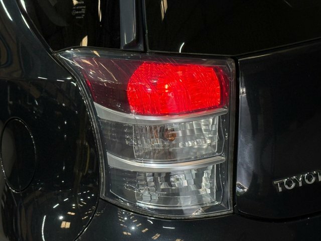 Toyota IQ Hatchback Black #7
