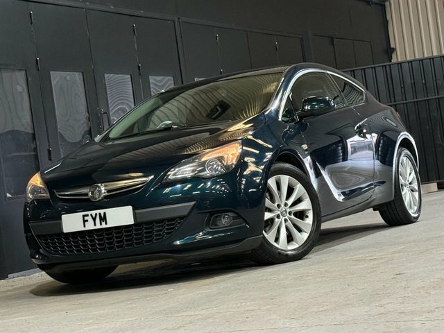 Vauxhall Astra GTC Limited Edition White #14